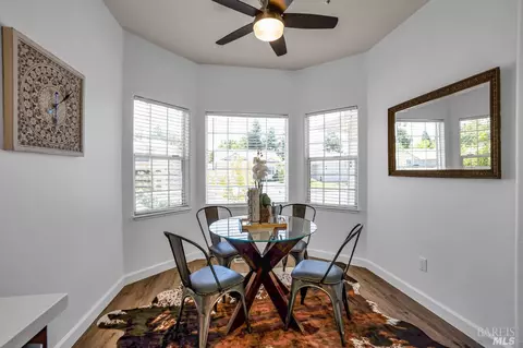 2084 Devonshire Dr, Napa, CA 94558 photo 8
