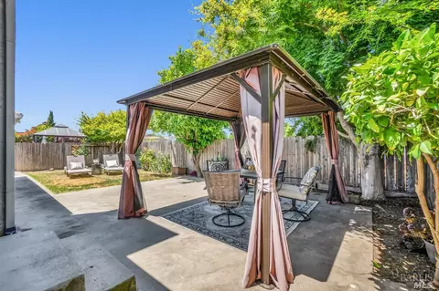 2084 Devonshire Dr, Napa, CA 94558 photo 21