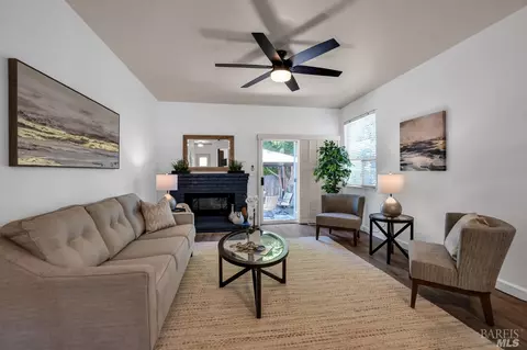 2084 Devonshire Dr, Napa, CA 94558 photo 3