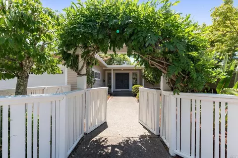 236 Marinda Dr, Fairfax, CA 94930