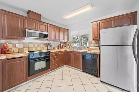 635 N 5th St, Dixon, CA 95620 photo 10