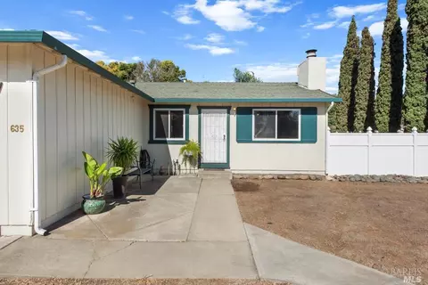 635 N 5th St, Dixon, CA 95620 photo 4