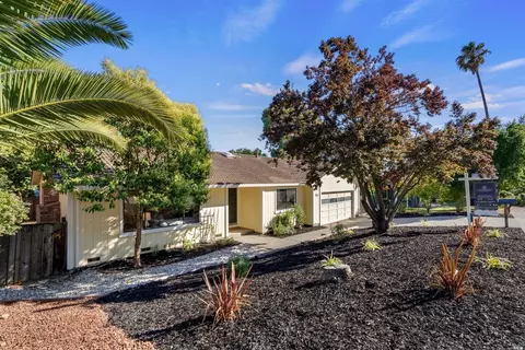 12 Reichert Ct, Novato, CA 94945