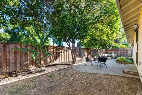 12 Reichert Ct, Novato, CA 94945 photo 22