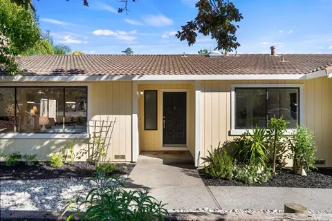 12 Reichert Ct, Novato, CA 94945 photo 3