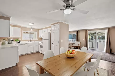 230 Walnut Cir, Rohnert Park, CA 94928