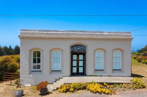 14880 Caspar Rd, Caspar, CA 95420