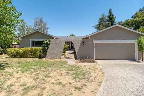 215 Apollo Ct, Novato, CA 94947