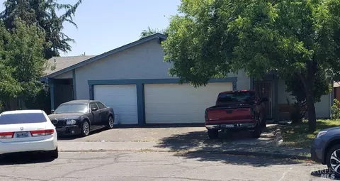 2914-2916 Lutztown Ct, Santa Rosa, CA 95403