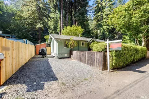 15556 Monte Rosa Ave, Guerneville, CA 95446