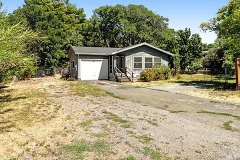 808 12 Keokuk St, Petaluma, CA 94952