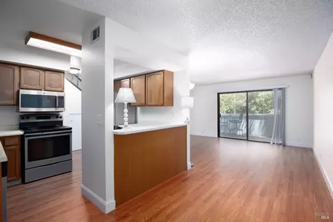 165 Oddstad Dr #60, Vallejo, CA 94589 photo 7