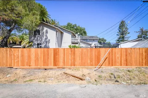 Exterior - 17335 Vailetti Dr, Sonoma, CA 95476 photo 5 of 20