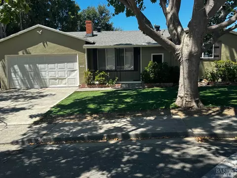 313 Parkwood Dr, Vallejo, CA 94591