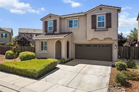 472 Sawyer Dr, Vacaville, CA 95687