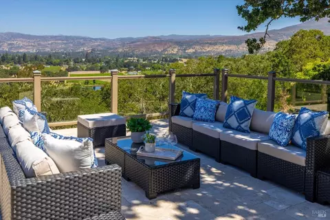 20 Lupine Hill Rd, Napa, CA 94558