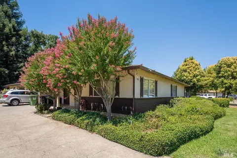 360 El Rio Ct, Ukiah, CA 95482