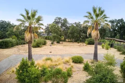 210 Sylvia Dr, Glen Ellen, CA 95442
