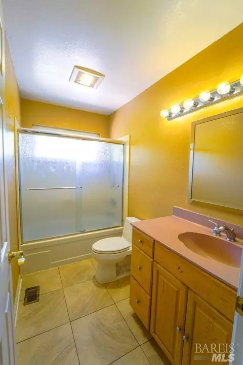 401 Clark Dr, Vallejo, CA 94591 photo 16