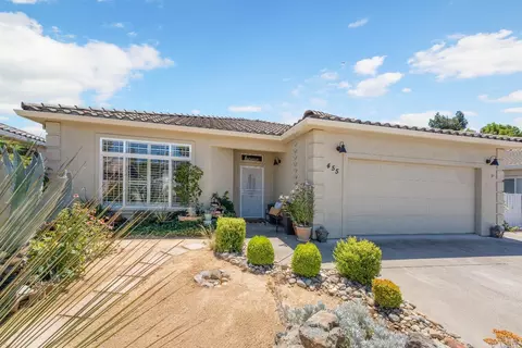 455 Briarwood Dr, Ukiah, CA 95482