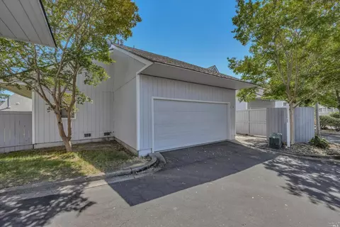 2791 Mcbride Ln #186, Santa Rosa, CA 95403
