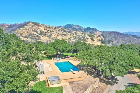 286 Somerville Rd, Santa Rosa, CA 95409