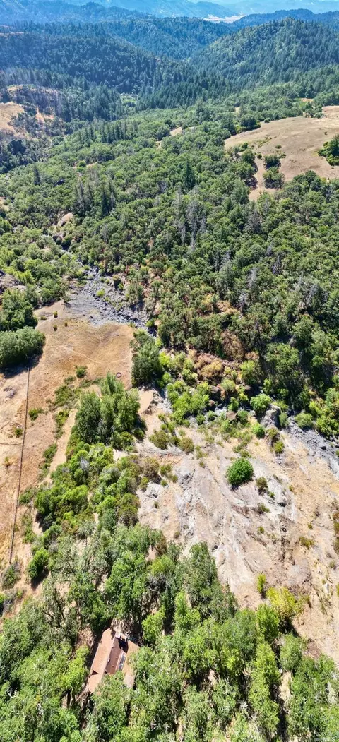 5275 First Gate Rd, Willits, CA 95490 photo 4