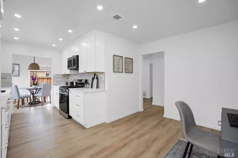 3342 Macleod St, Napa, CA 94558 photo 9