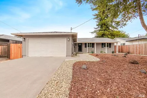 3342 Macleod St, Napa, CA 94558 photo 2