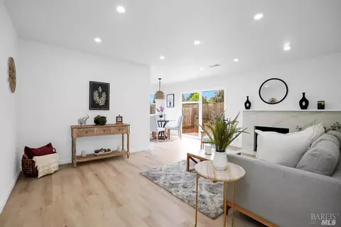 3342 Macleod St, Napa, CA 94558 photo 6