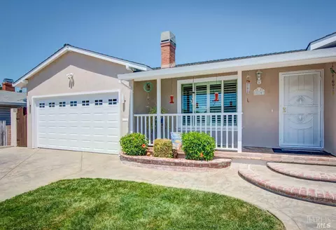 114 Lynn Ct, Vallejo, CA 94591 photo 2