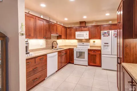 114 Lynn Ct, Vallejo, CA 94591 photo 7
