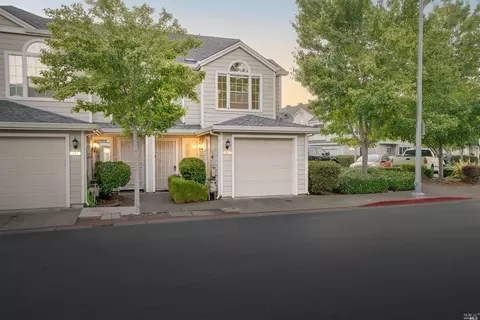 651 Laurel Grove Cir, Santa Rosa, CA 95407