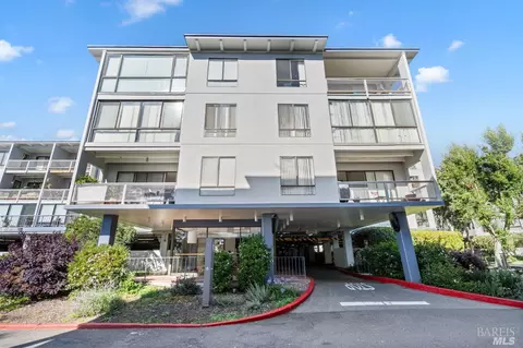 6 Admiral Dr #A387, Emeryville, CA 94608