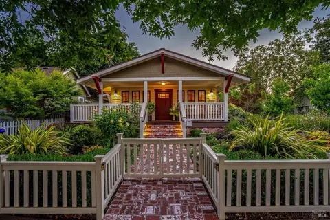 1029 St Helena Ave, Santa Rosa, CA 95404