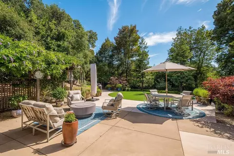 110 Waterford Ter, San Rafael, CA 94903