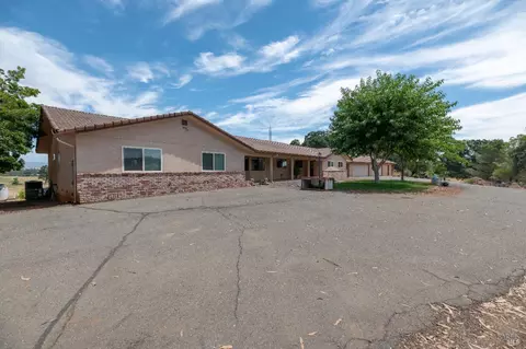 416 Dixon Dr, Lakeport, CA 95453