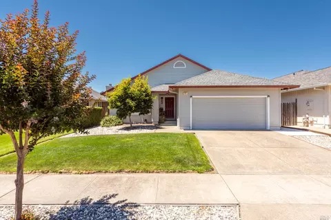 687 Connie St, Santa Rosa, CA 95407
