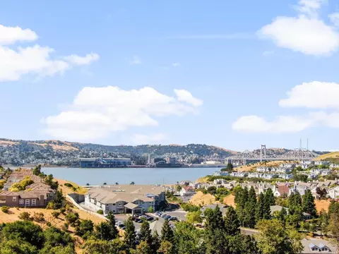 127 Chesapeake Dr, Vallejo, CA 94591 photo 2