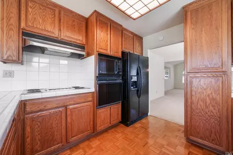 127 Chesapeake Dr, Vallejo, CA 94591 photo 17