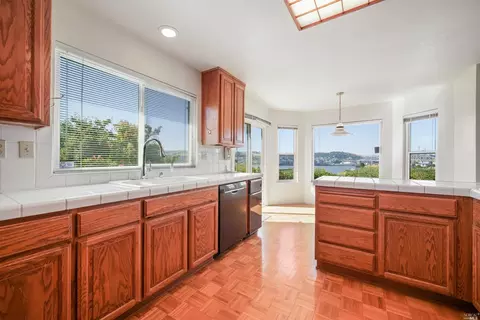 127 Chesapeake Dr, Vallejo, CA 94591 photo 15