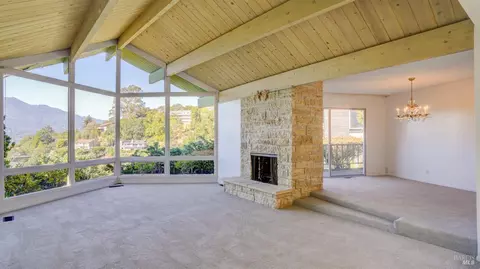 91 Cielo Dr, Greenbrae, CA 94904