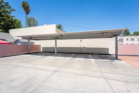 582 N State St, Ukiah, CA 95482 photo 9