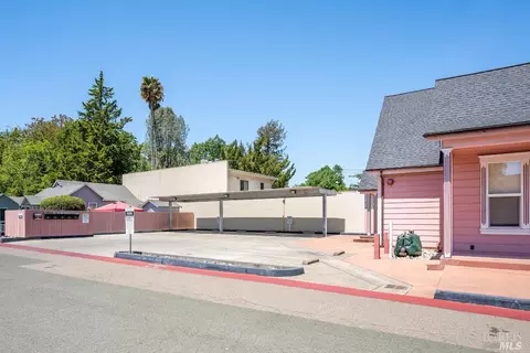 582 N State St, Ukiah, CA 95482 photo 8