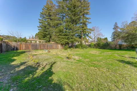 1741 Pine St, Napa, CA 94559 photo 5