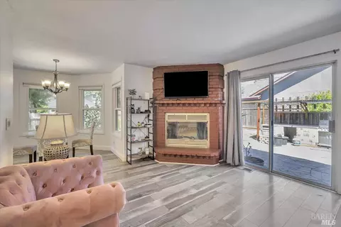 6168 Amie Dr, Windsor, CA 95492 photo 9
