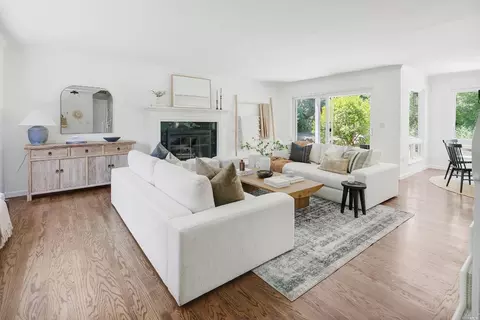 70 Pebble Beach Dr, Novato, CA 94949