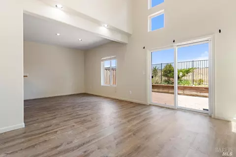 421 Jade Cir, Vallejo, CA 94590 photo 8