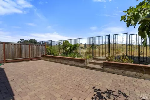 421 Jade Cir, Vallejo, CA 94590 photo 34
