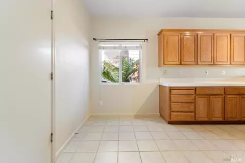 421 Jade Cir, Vallejo, CA 94590 photo 17